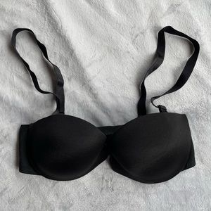 Victoria Secret 34C strapless bra with removable straps and front clasp - black